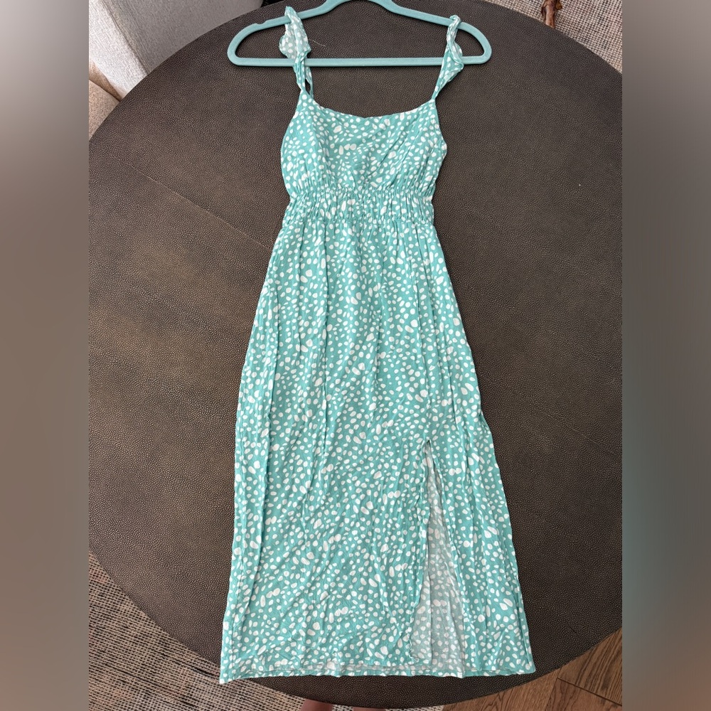 Pink lily turquoise polka dot dress with ruffle sleeve, tie back, size medium